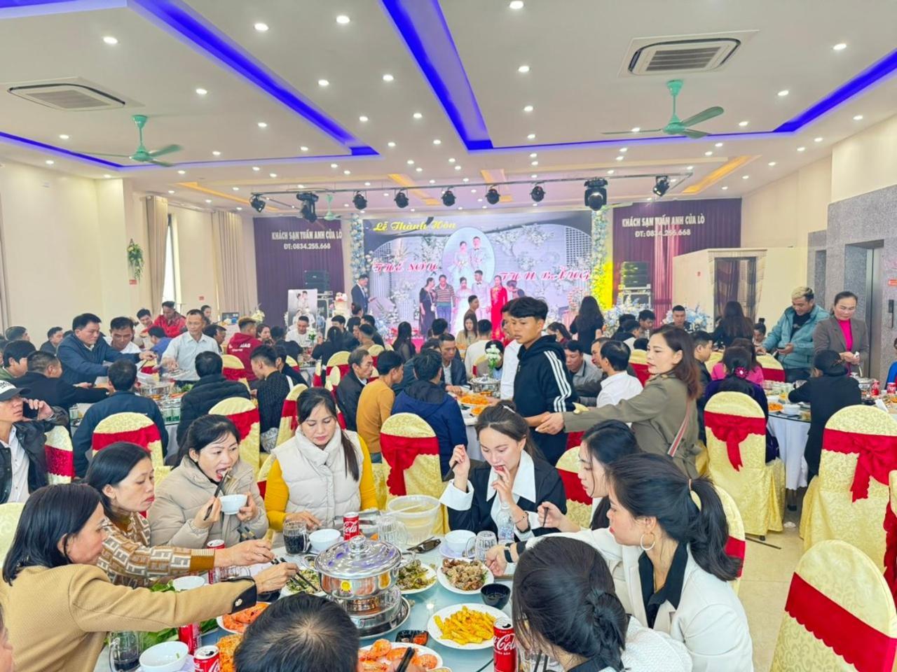 Khach San Tuan Anh Cua Lo 호텔 외부 사진